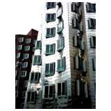 Gehry-Bauten Düsseldorf, Frank Gehry, Düsseldorf, deutschland, Dekonstruktivismus, kippende Räume, gebrochene Geometrie, Metallfassade