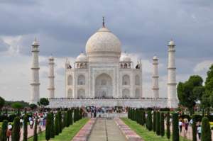 Taj Mahal, Ustad Ahmad Lahori, Abu Fazel, Agra, Indien, Mausoleum,Grabmoschee,Uttar Pradesh,Marmor,Shah Jahan,Edelstein,Minarett,UNESCO-Weltkulturerbe,Mogulstil