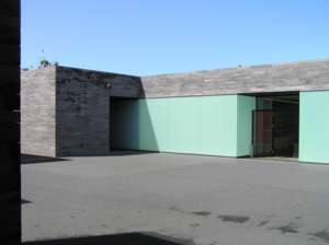 Centro das Artes - Casa das Mudas, Paulo David, Calheta, Madeira, portugal, Stein, Monolith, grau, 