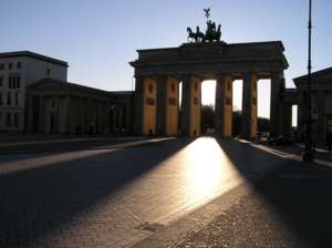 Brandenburger Tor, Carl Gotthard Langhans, Berlin, Deutschland, Wahrzeichen,Berlin,Tor,Mauerstreifen,Quadriga,Pariser Platz