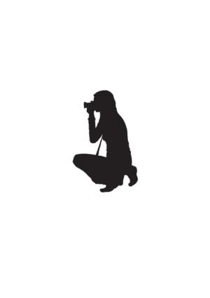 fotographer, kneeling down, silhouette